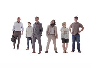 络腮胡须、提着公文包、说话的女人、男人多人人物组合