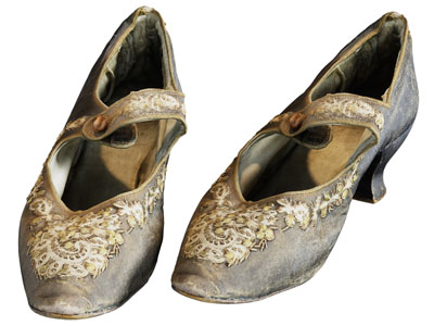 中式复古旧式绣花鞋