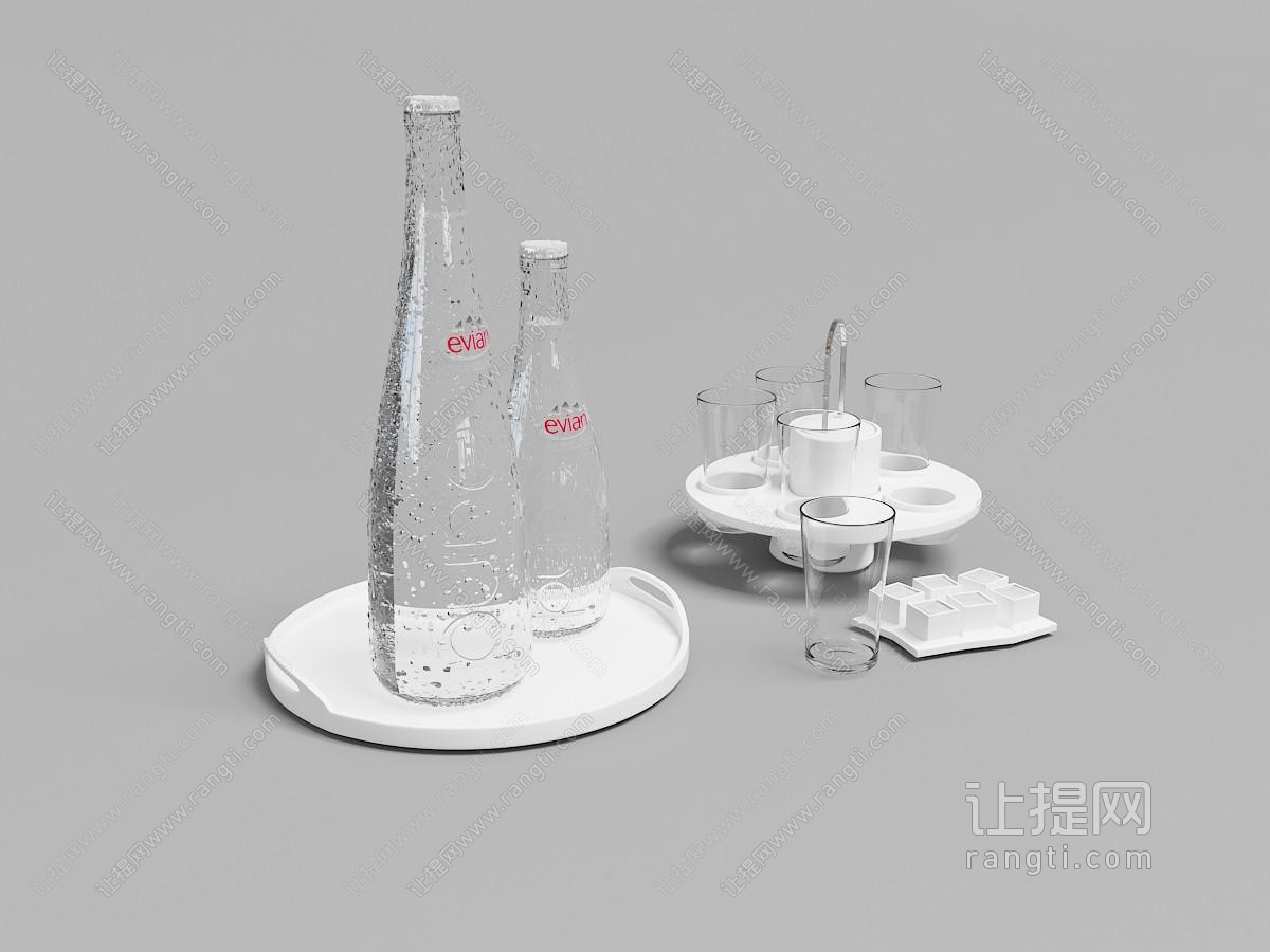 托盘里的玻璃汽水瓶、水杯